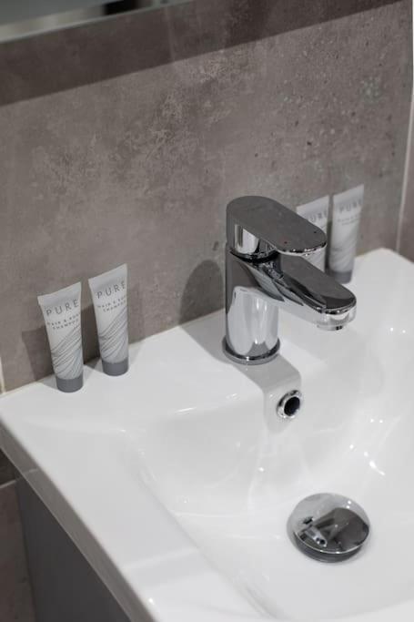 Luxury, Sleeps 6, City Centre Belfast Eksteriør bilde
