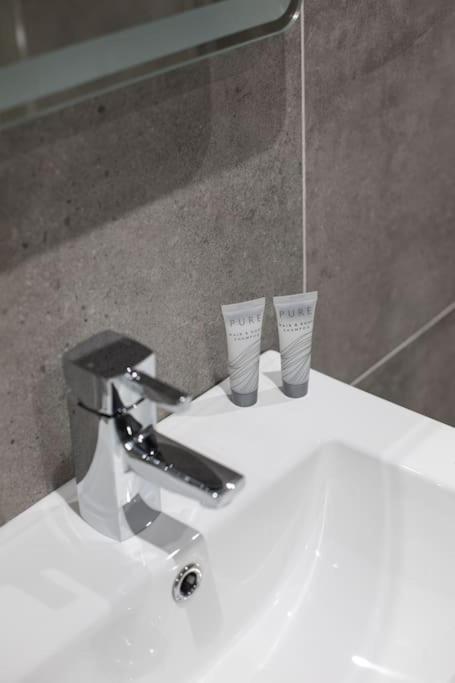 Luxury, Sleeps 6, City Centre Belfast Eksteriør bilde